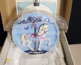 RHODE STUDIOS.SWEET STANDER. Musical Wall Hanging Plate.woth Certificate of Authenticity