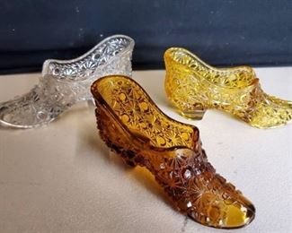 Lot of 3 Daisy and Button Glass Shoes. Clear. Yellow amd Amber