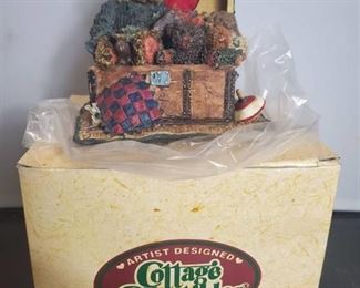 Cottage Collectibles. Bears in Hope Chest. Collectible Figurine
