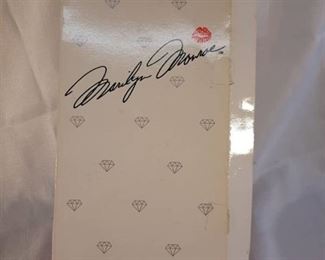 Marilyn Monroe Collector's Series - Silver Sizzle Marilyn DSI Edition