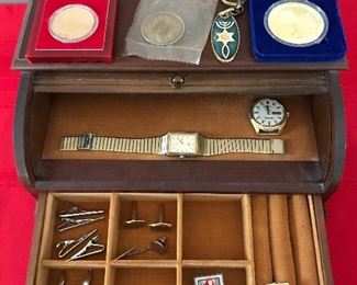 Men's Wood Valet Box/Cuff Links/Watches/Coins