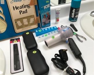 Heating Pad/Ice Pack/Blow Dryer/Nail Clippers