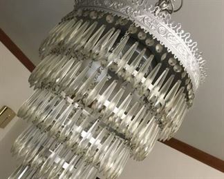 1935 Chandeliermin