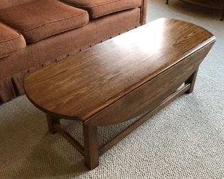 vintage Pennsylvania House oak drop leaf coffee table - perfect for game night & puzzles!