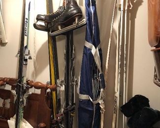 Vintage downhill & cross country skis