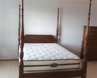 Four Poster Queen Bed