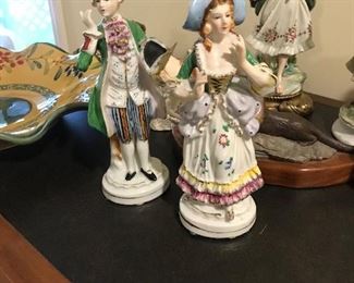 Figurines