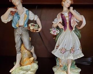 Figurines