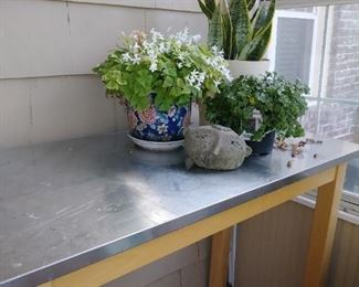 Potting bench