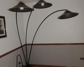 3 light arc lamp