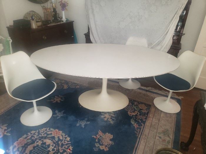 vintage Knoll Saarian Oval.6ft
table with 6 chairs