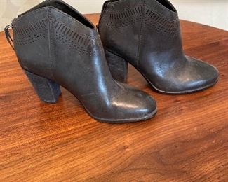 Leather Booties Size 7 1/2 - $15