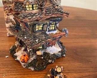 Boyds Halloween - $10