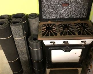Vintage stove; quality entrance mats, most or all in very good condition.