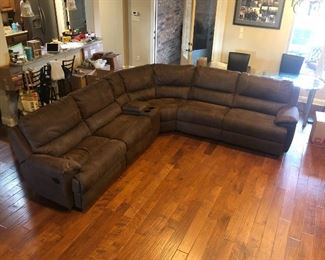 Laramie Floored Reclining Sectional Sofa - In Great Condition - Retail $2200