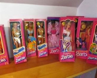 MOUNTAINS OF BARBIE AND ALL HER FRIENDS TO CHOOSE FROM