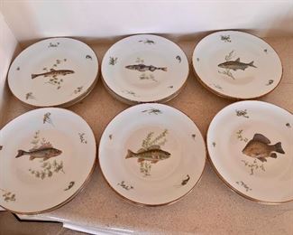 Item 78:  13 piece Italian Ginori Fish Set, "Quenelle" 13-PC  - 12 Plates and Platter: $400                                                              Plates - 10"                                                                                                                  Platter - 15.5"