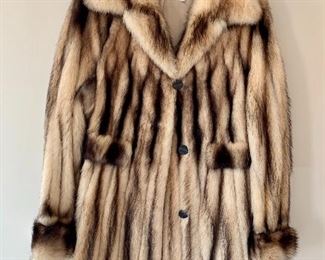 Item 124:  Roberts/Neustadter Fur Coat, Ivory/Brown: $225