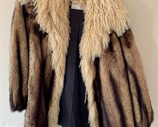 Item 126:  Women's Vintage Roberts/Neustadter Fur Coat with Sheep Collar and Accents: $275