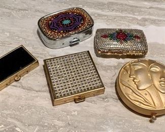 Item 163:  Selection of (5) vintage pillboxes and compacts: $38