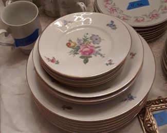 Another set of porcelain plates