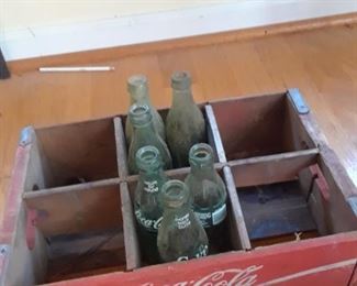 Vintage Coca-Cola wood craye plus bottles