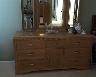 Broyhill blond bedroom dresser & clothing armoire