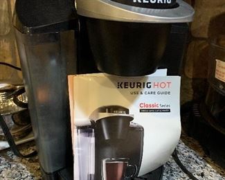 KUERIG COFFEE MAKER 