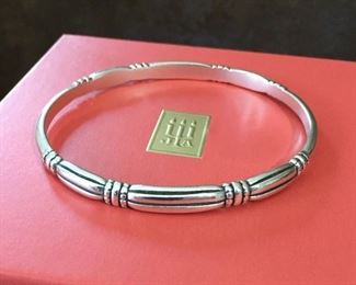 RETIRED James Avery sterling silver thatch bangle bracelet. Size 1/4" w x 7 3/4" inner circumference. Signed with JA logo mark, and stamped 925. $180