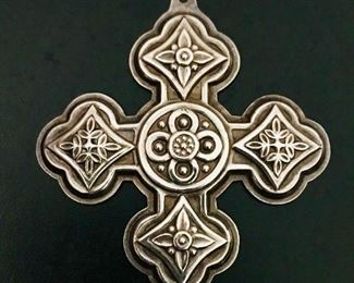 Large vintage Reed and Barton sterling silver 1971 Christmas pendant or ornament, measuring 3 1/4" by 3 1/2", weighing 17.4g.  $88