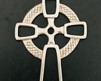 Large vintage LUNT sterling silver 2001 Christmas pendant or ornament, measuring 2 1/2" tall by 1 7/8" wide and weighing 14.3g.  $50