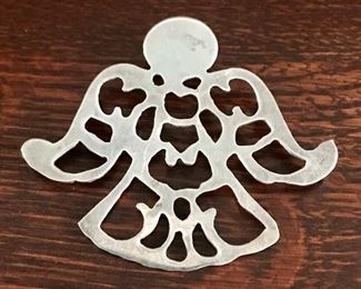 Big Sterling silver Angel pendant measuring 2 1/4" tall by 2 5/8" wide.  It weighs 13.6g.  $78