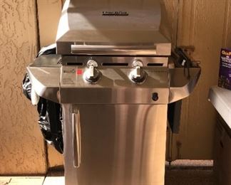 CharBroil 2-Burner Gas Grill