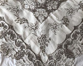 Vintage table linens