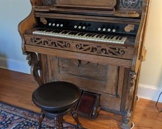 Beckwith pump organ