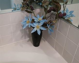 blue  vase 