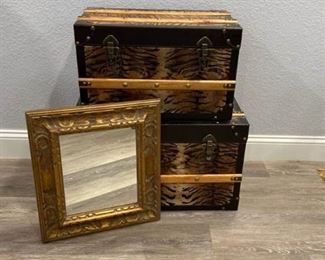 Two Piece Decorator Trunk Set and Mirror