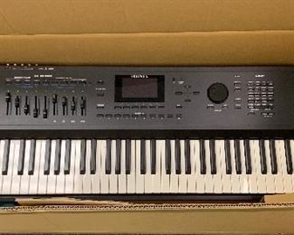 Electric Piano w/Stand