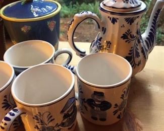 Delft cups & coffee pot