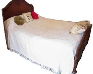 Full-Size Bed / Head Board