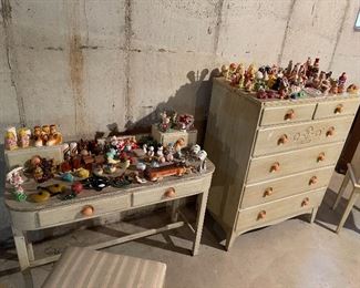 67. WHOA!  About 80 plus pair of salt and pepper shakers but this is an older collections.  I didn't see too many plastic ones here.  All nice.  Some Holt Howard $250