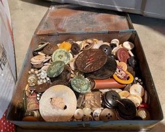 72. Trays, kitchen knives, tin boxes and more $15