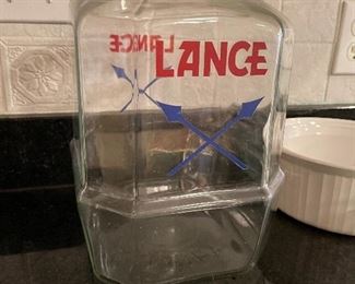 87. Vintage LANCE Cookie jar in glass, casseroles and pyrex dishes lot $76