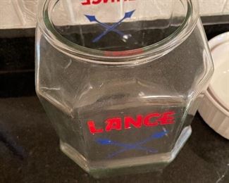 87. Vintage LANCE Cookie jar in glass, casseroles and pyrex dishes lot $76