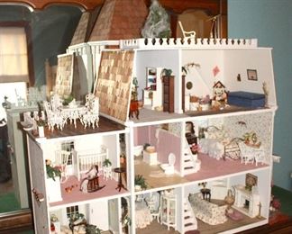 Dollhouse, Furniture & Miniatures