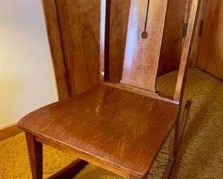 CLEARANCE  !  $15.00 NOW, WAS $45.00...............Antique Rocking Chair (P197)