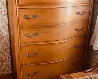 Bassett Furniture Full Size Bedroom Set, Bed, Tall Chest of Drawers and Dresser with Mirror (P322)
