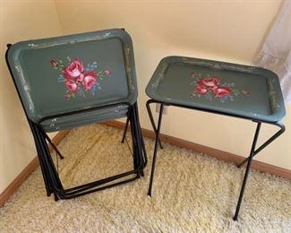REDUCED!  $30.00 NOW, WAS $40.00..................Set of Vintage Floral Trays with stands (P409)