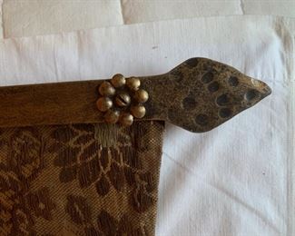 Close up: 4' 4" x 5' 9" (P458)