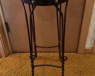 CLEARANCE  !  $16.00 NOW, WAS $45.00....................Antique Stool, would make a cute plant stand  (P577)